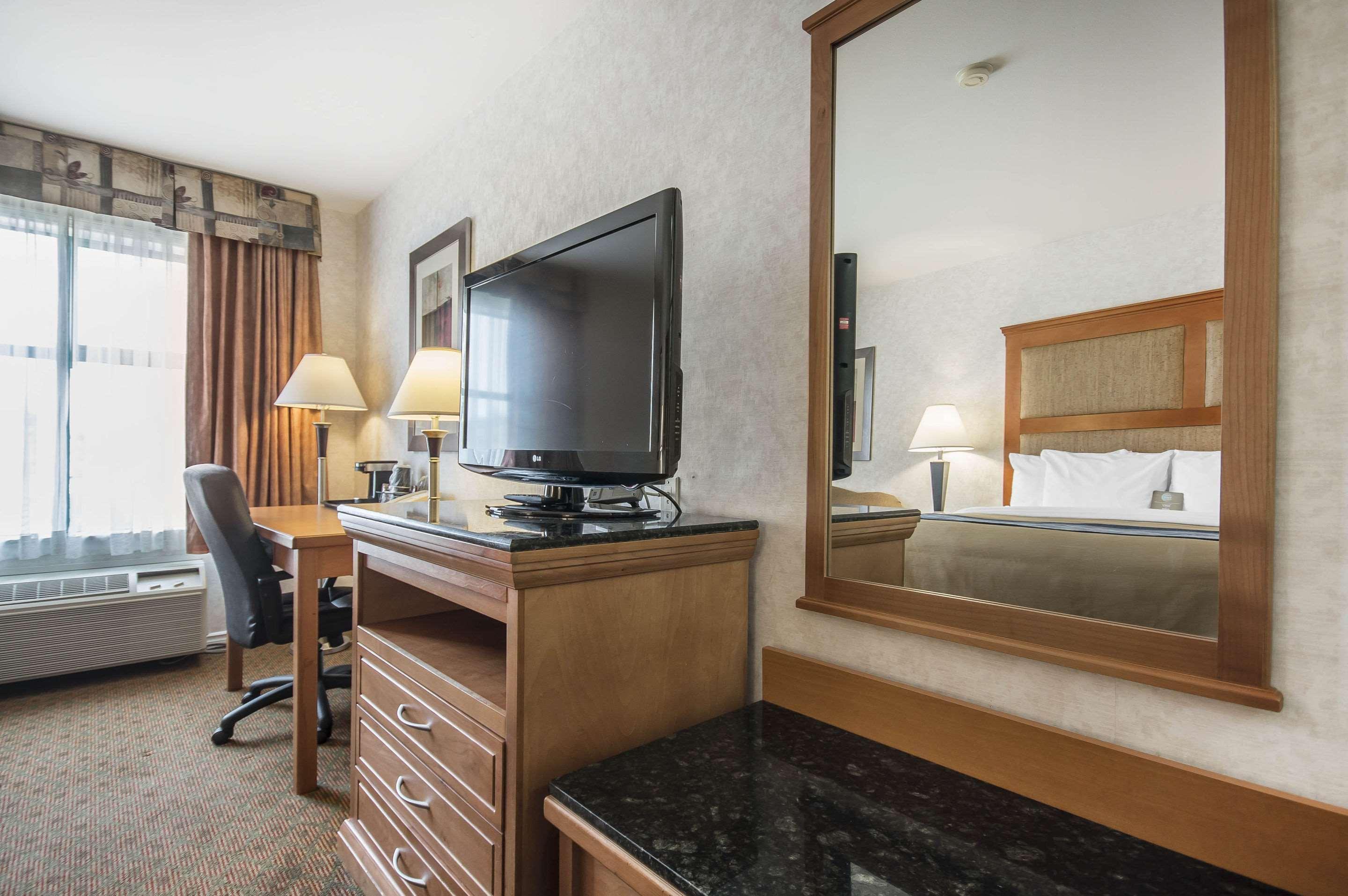 Prestige Kamloops Hotel Buitenkant foto