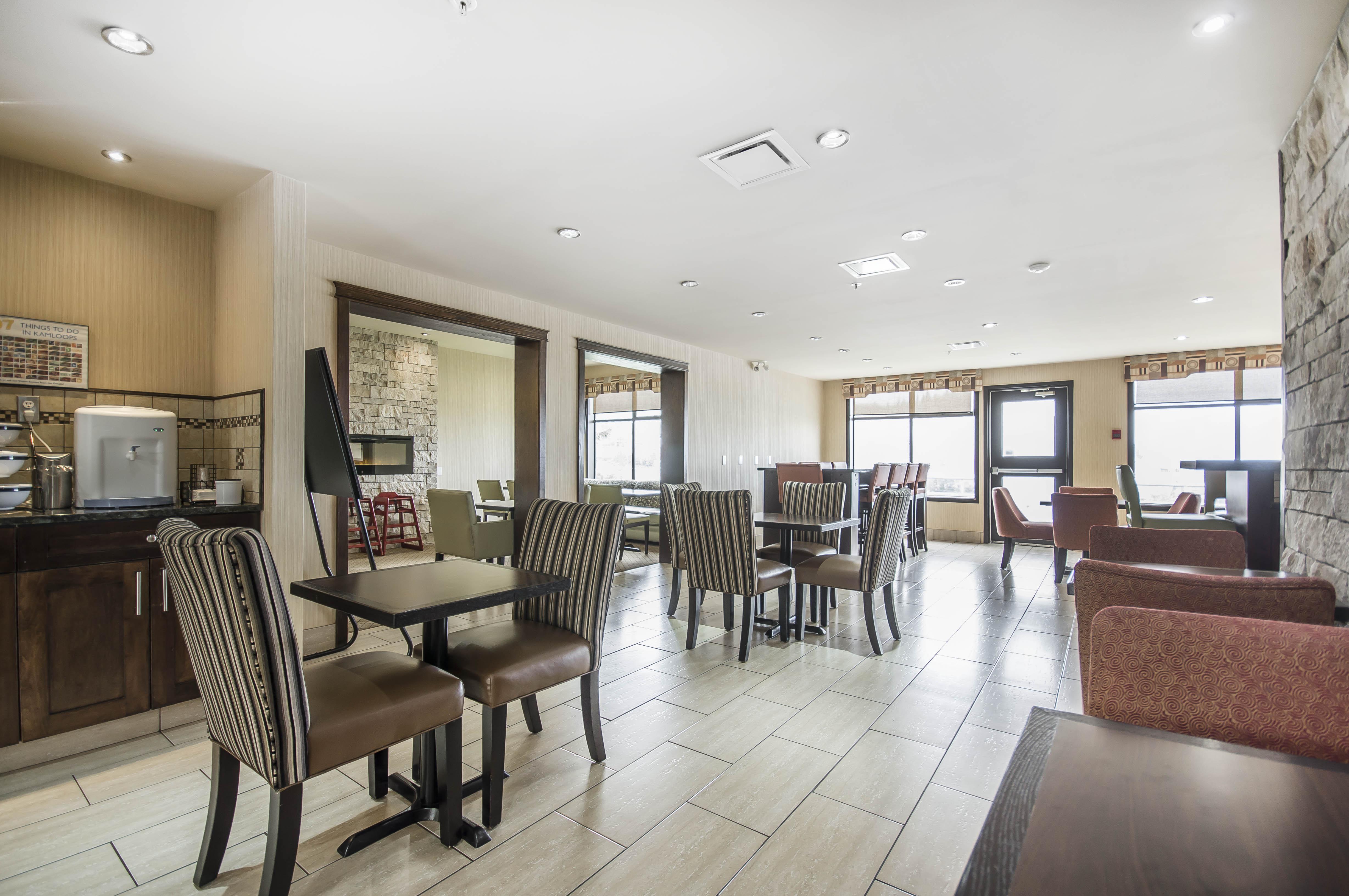 Prestige Kamloops Hotel Buitenkant foto