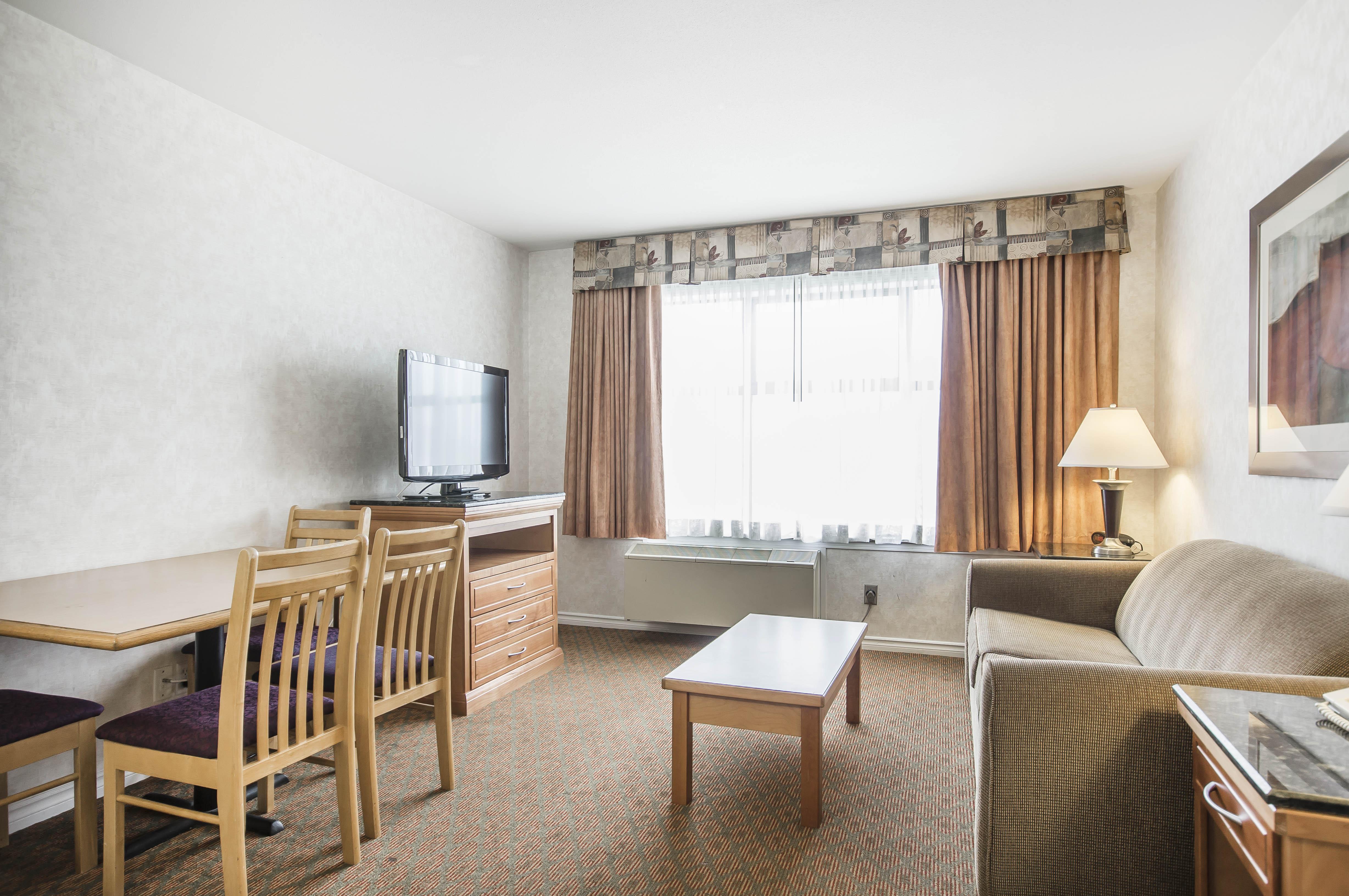 Prestige Kamloops Hotel Buitenkant foto