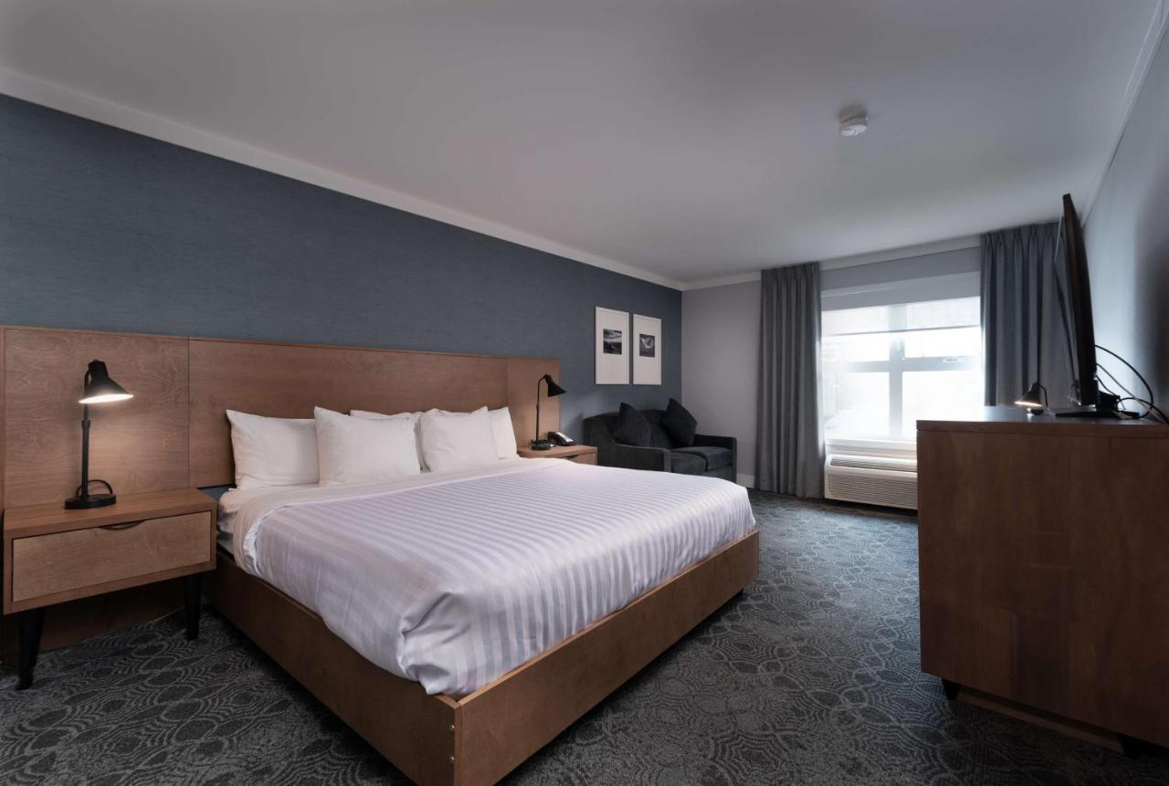 Prestige Kamloops Hotel Buitenkant foto