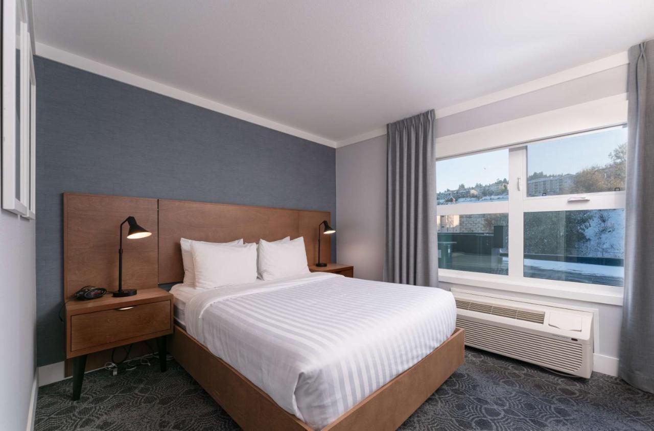 Prestige Kamloops Hotel Buitenkant foto