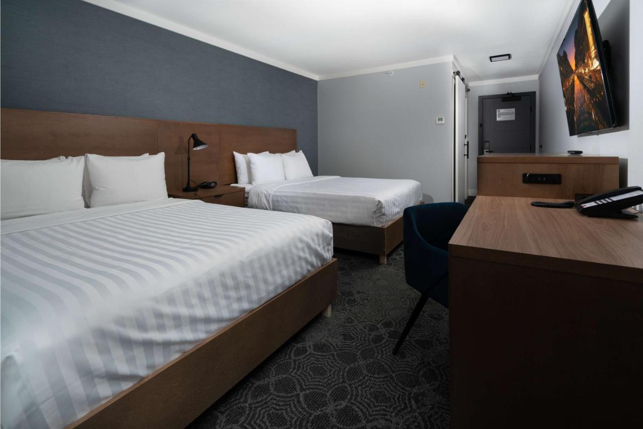 Prestige Kamloops Hotel Buitenkant foto