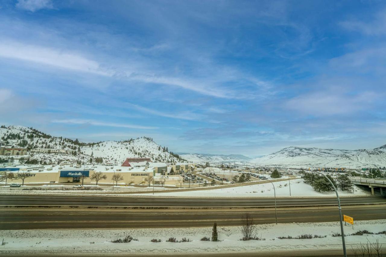 Prestige Kamloops Hotel Buitenkant foto