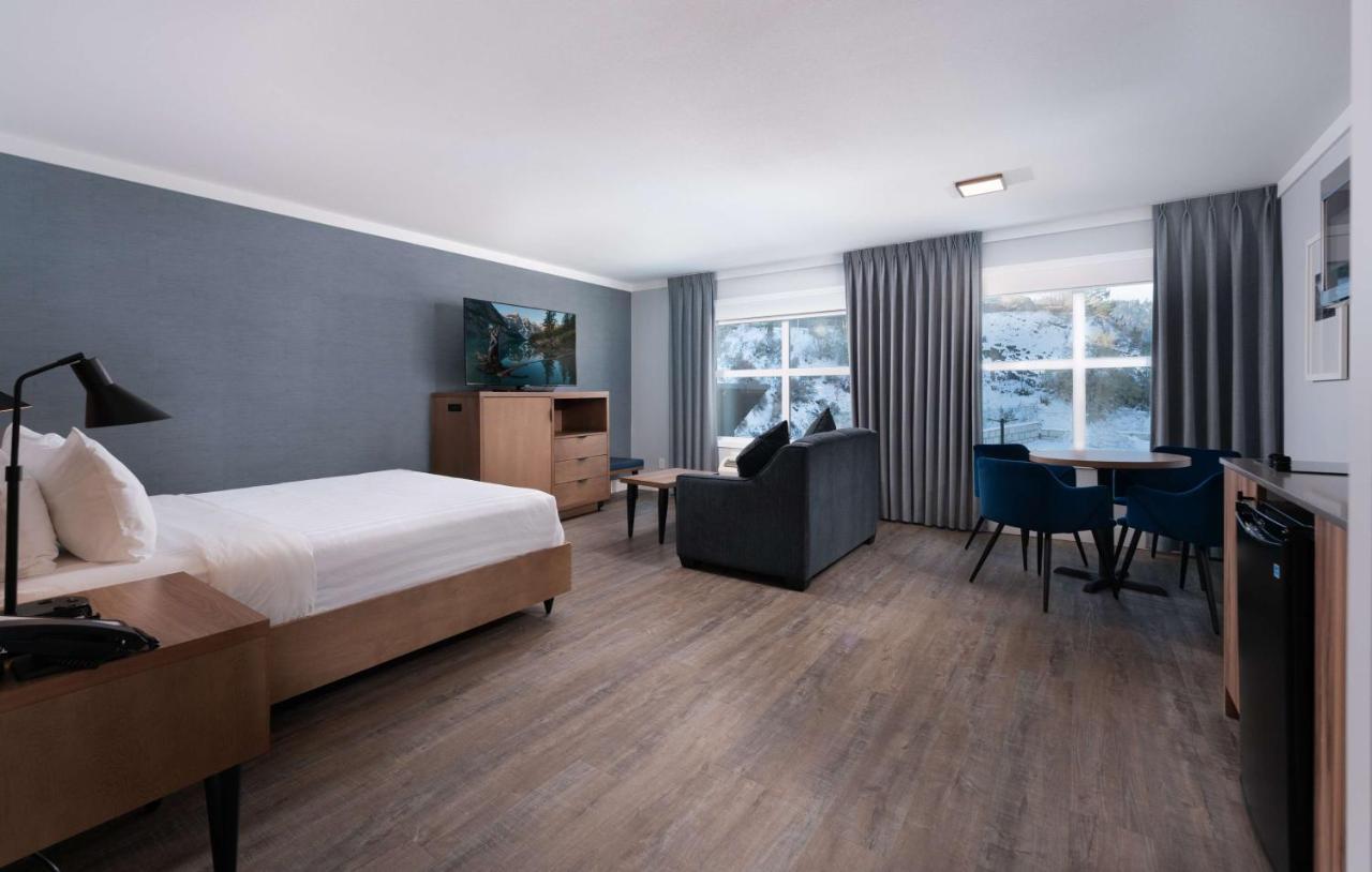 Prestige Kamloops Hotel Buitenkant foto